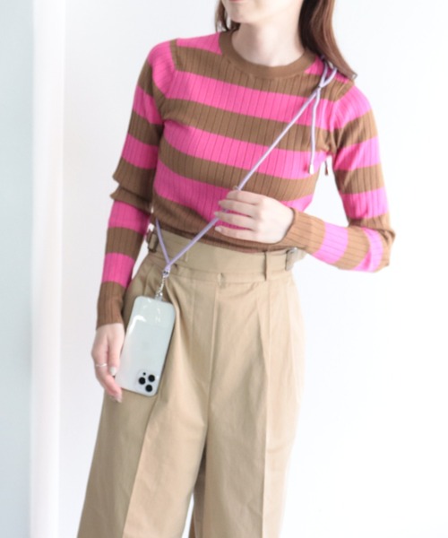 fredy emue(フレディエミュ)の「コードスマホショルダーストラップ(スマホグッズ・レディース・グリーン系その他3/パープル系その他4/イエロー系その他3・FREE)」の15枚目の写真