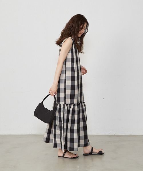 Shelly island(シェリーアイランド)の「アソートチェックロングワンピース(ワンピース・レディース・ブラック・M)」の17枚目の写真