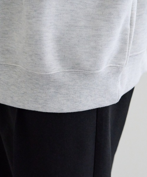 DISCOAT(ディスコート)の「【WEB限定】ビッグカレッジロゴスウェット(スウェット・レディース・ライトグレー/ネイビー/ライトベージュ・FREE)」の15枚目の写真