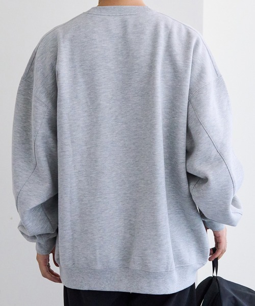 DISCOAT(ディスコート)の「【WEB限定】ビッグカレッジロゴスウェット(スウェット・レディース・ライトグレー/ネイビー/ライトベージュ・FREE)」の16枚目の写真