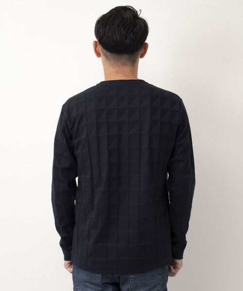 Stutostein Nolley's(シュテットシュタインノーリーズ)の「幾何学リンクスVネック長袖Tシャツ ロンT(Tシャツ/カットソー・メンズ・ホワイト/ブラック/ネイビー・L/M/S/XL)」の19枚目の写真