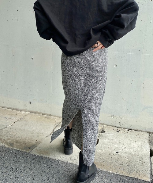 y/m by RIKA(イムバイリカ)の「バルキーミックスナロースカート(スカート・レディース・ブラック/イエロー・FREE)」の14枚目の写真