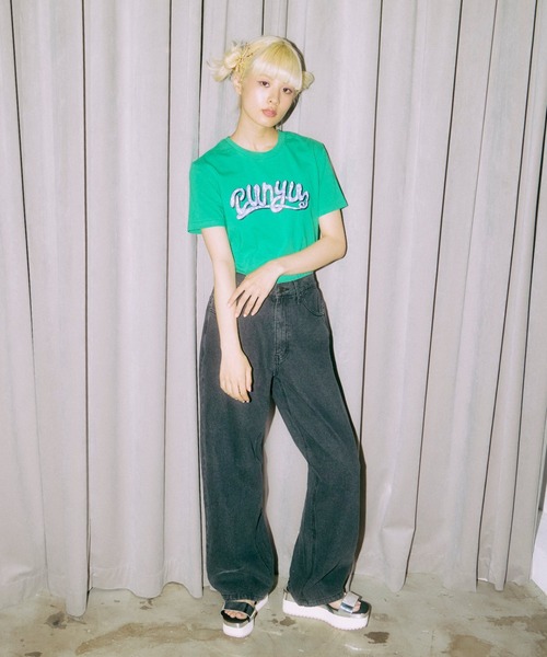 PUNYUS(プニュズ)の「デニムバギーパンツ(デニムパンツ・レディース・ライトインディゴブルー/ブラック・1/2/3/4)」の6枚目の写真