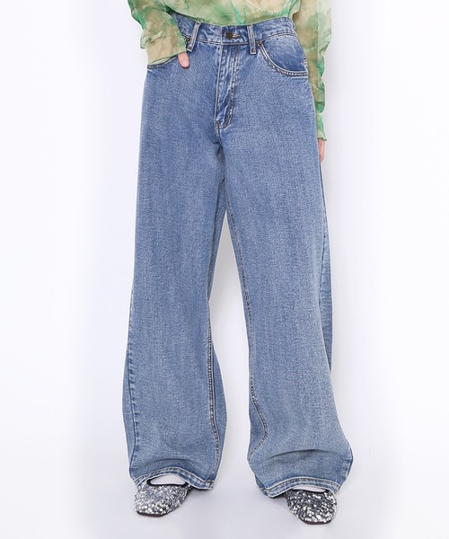 【木下】PUNYUS 10th anniversaryデニムバギーパンツ PUNYUS（プニュズ）の「10th anniversary総柄刺繍デニムバギー