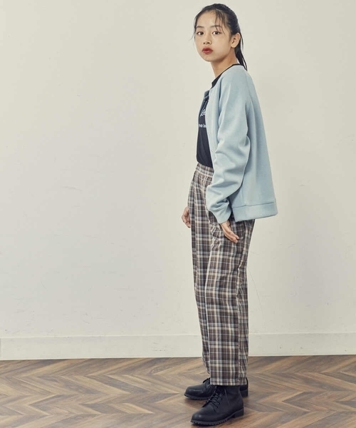 a.v.v（アーヴェヴェ）の「[100-130]ドットボタンダンボールカーディガン（カーディガン/ボレロ・キッズ・ライトブルー/ライトピンク・100/110/120/130）」の4枚目の写真