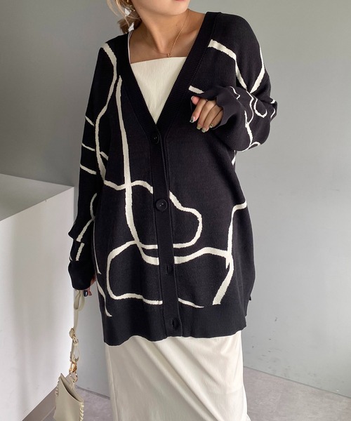 CAPRICIEUX LE'MAGE(カプリシューレマージュ)の「ラインジャガードカーディガン(カーディガン/ボレロ・レディース・チャコールグレー/ベージュ/ライトベージュ・FREE)」の13枚目の写真