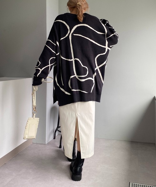 CAPRICIEUX LE'MAGE(カプリシューレマージュ)の「ラインジャガードカーディガン(カーディガン/ボレロ・レディース・チャコールグレー/ベージュ/ライトベージュ・FREE)」の4枚目の写真