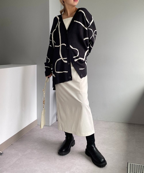 CAPRICIEUX LE'MAGE(カプリシューレマージュ)の「ラインジャガードカーディガン(カーディガン/ボレロ・レディース・チャコールグレー/ベージュ/ライトベージュ・FREE)」の10枚目の写真