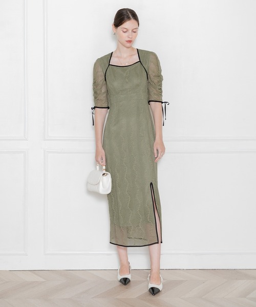 Leja（レジャ）の「【LEJA】スクエアネック配色パイピング後ろボレロI