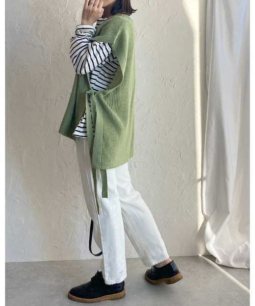 She's Closet(シーズクローゼット)の「Vネック片畦編みサイドリボン前後差ロングニットベスト(ベスト・レディース・ブラック/ブラウン/グレイッシュベージュ/グリーン/ラベンダー・FREE)」の18枚目の写真