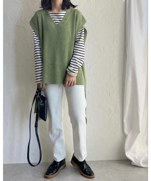She's Closet(シーズクローゼット)の「Vネック片畦編みサイドリボン前後差ロングニットベスト(ベスト・レディース・ブラック/ブラウン/グレイッシュベージュ/グリーン/ラベンダー・FREE)」の19枚目の写真