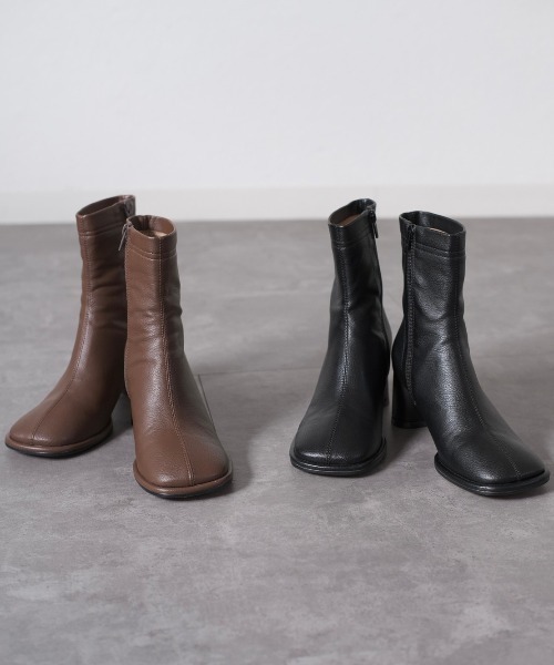Reurie'（レウリィ）の「ラウンドトゥブーツ/round toe boots ショートブーツ ブラウン ブラック（ブーツ・レディース・ブラック/ブラウン・23.5cm/23.0cm/24.0cm/24.5cm/25.0cm）」の2枚目の写真