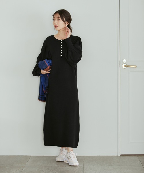 VIS（ビス）の「【前後2WAY】パール釦Iラインニットワンピース（ワンピース・レディース・ベージュ系その他/グリーン/ブラック/グレー・FREE）」の15枚目の写真