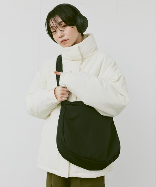 flaner（フラネ）の「nylon shoulder bag/ナイロンショルダーバッグ（ショルダーバッグ・レディース・ホワイト/ブラック・FREE）」の19枚目の写真