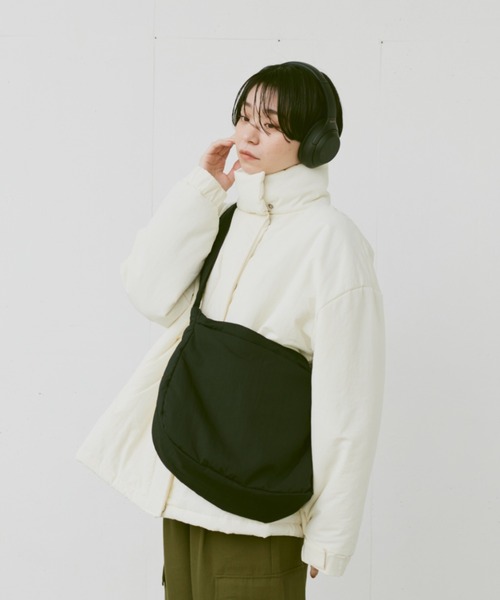 flaner（フラネ）の「nylon shoulder bag/ナイロンショルダーバッグ（ショルダーバッグ・レディース・ホワイト/ブラック・FREE）」の6枚目の写真