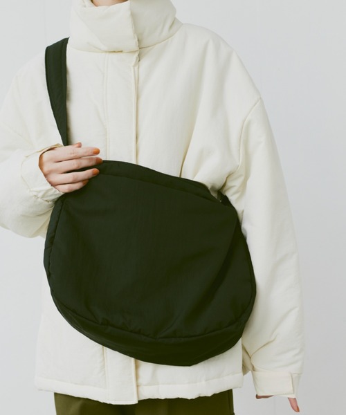 flaner（フラネ）の「nylon shoulder bag/ナイロンショルダーバッグ（ショルダーバッグ・レディース・ホワイト/ブラック・FREE）」の9枚目の写真