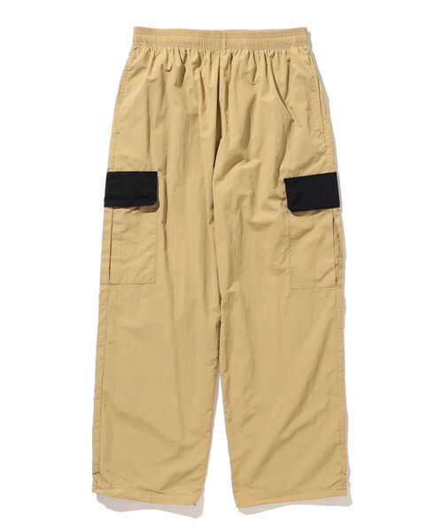 UNIVERSAL OVERALL(ユニバーサルオーバーオール)の「UNIVERSAL OVERALL × BEAMS / 別注 イージー カーゴ パンツ(カーゴパンツ・メンズ・ブラック/ネイビー/ベージュ・SMALL/MEDIUM/LARGE/X-LARGE)」の2枚目の写真