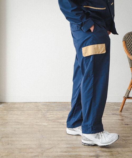 UNIVERSAL OVERALL(ユニバーサルオーバーオール)の「UNIVERSAL OVERALL × BEAMS / 別注 イージー カーゴ パンツ(カーゴパンツ・メンズ・ブラック/ネイビー/ベージュ・SMALL/MEDIUM/LARGE/X-LARGE)」の7枚目の写真