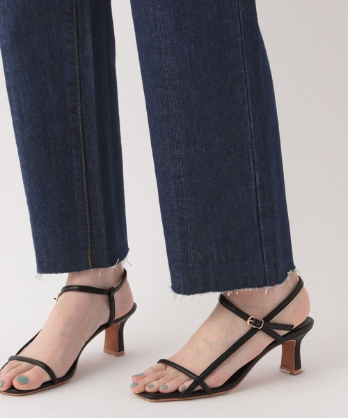 A part by（アパートバイ）の「リメイクテーパードデニム（デニムパンツ・レディース・ライトブルー/ネイビー・MEDIUM/LARGE）」の18枚目の写真