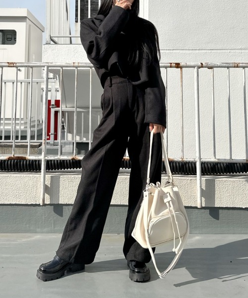 LVEU.（ラブユ.）の「【LVEU.】2way巾着ショルダーバッグ / バッグ 鞄 BAG 巾着 ショルダー ハンドバッグ 2way 合皮  合皮 ブラック オフホワイト（ショルダーバッグ・レディース・オフホワイト/ブラック・FREE）」の21枚目の写真