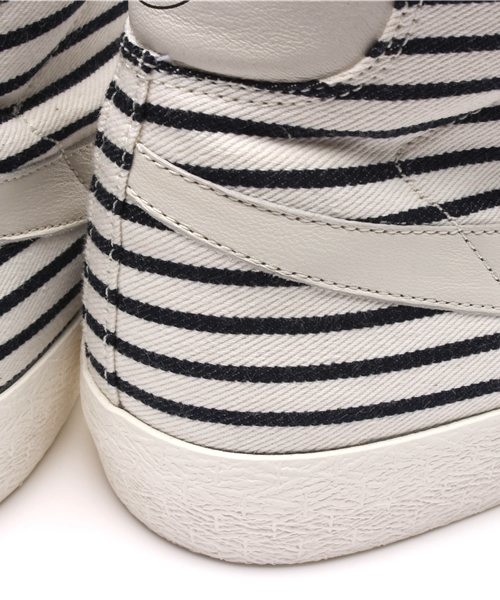 NIKE SPORTSWEAR（ナイキスポーツウェアー）の「ユニセックス ナイキ ブレイザー プレミアムビンテージ NIKE BLAZER MID PRM VNTG QS 638322-100（スニーカー・メンズ・ホワイト・26.5cm/28cm/29cm/27cm/23.5cm/24.5cm/24cm/26cm/28.5cm/27.5cm/23cm）」の2枚目の写真