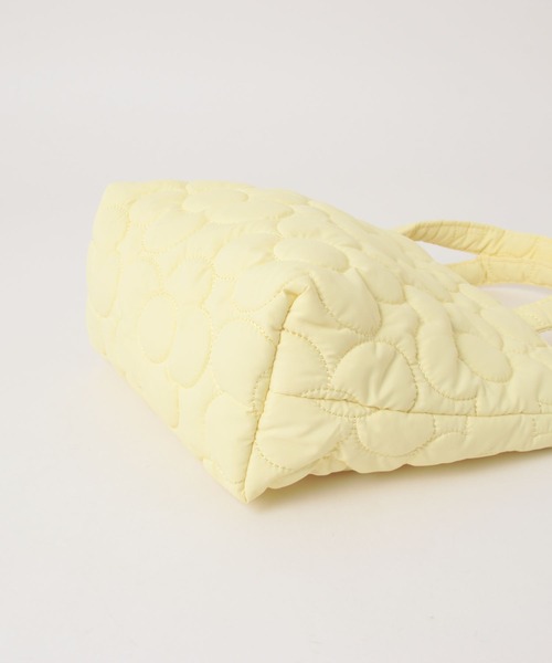 apres jour clair（アプレジュールクレア）の「【apres jour clair×ARIAZ】フラワーキルティングバッグ（ハンドバッグ・レディース・ライトブラウン/イエロー/ミント/アイボリー・FREE）」の9枚目の写真