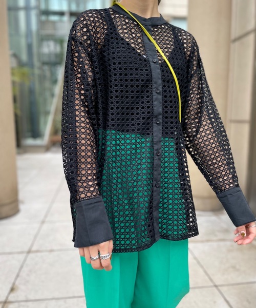 mi via loca（ミヴィアロカ）の「メッシュバンドカラーシャツ（シャツ/ブラウス・レディース・オフホワイト/グレー/ブラック・FREE）」の14枚目の写真