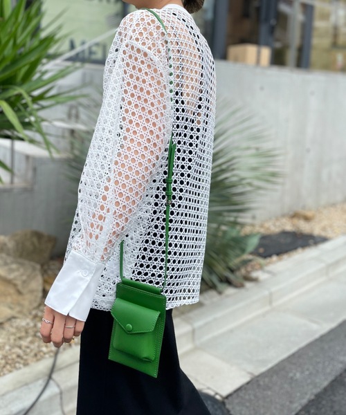 mi via loca（ミヴィアロカ）の「メッシュバンドカラーシャツ（シャツ/ブラウス・レディース・オフホワイト/グレー/ブラック・FREE）」の10枚目の写真