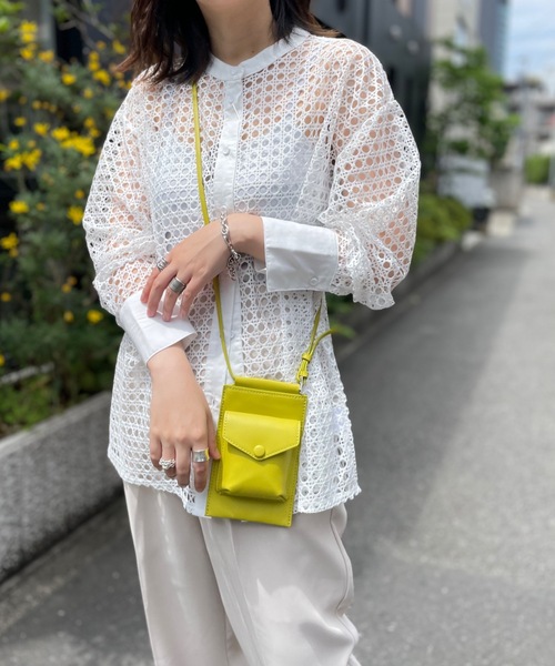 mi via loca（ミヴィアロカ）の「メッシュバンドカラーシャツ（シャツ/ブラウス・レディース・オフホワイト/グレー/ブラック・FREE）」の20枚目の写真