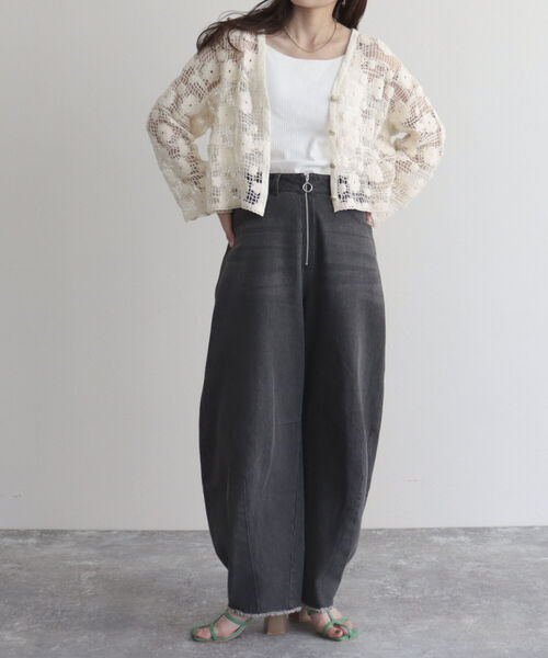 fredy emue(フレディエミュ)の「コットンレース前開きカーディガン(カーディガン/ボレロ・レディース・チャコールグレー/アイボリー・38)」の13枚目の写真