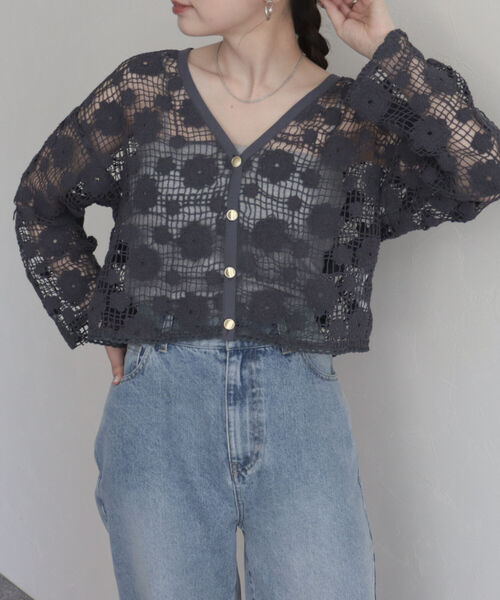 fredy emue(フレディエミュ)の「コットンレース前開きカーディガン(カーディガン/ボレロ・レディース・チャコールグレー/アイボリー・38)」の11枚目の写真