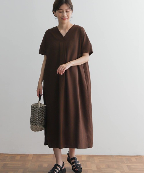 リネンレーヨンVネックミディワンピース