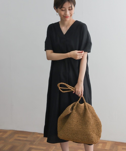 リネンレーヨンVネックミディワンピース