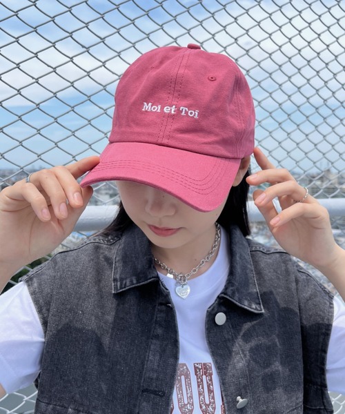 CLEA(クレア)の「【全6色】Moi et Toi ロゴ刺繍カラーキャップ(キャップ・レディース・ブラック/ライトピンク/ライトベージュ/オレンジ/ベージュ/ピンク・FREE)」の14枚目の写真