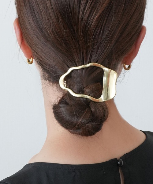 ammy.(エイミードット)の「【 ammy. / エイミードット 】 ウェーブ トライアングル ライン ヘアクリップ(バレッタ/ヘアクリップ・レディース・ゴールド/シルバー・FREE)」の1枚目の写真