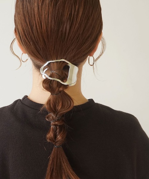 ammy.(エイミードット)の「【 ammy. / エイミードット 】 ウェーブ トライアングル ライン ヘアクリップ(バレッタ/ヘアクリップ・レディース・ゴールド/シルバー・FREE)」の3枚目の写真