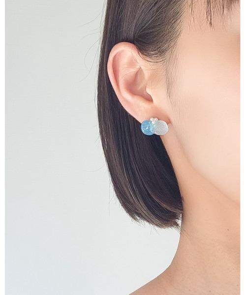 CERCA(チェルカ)の「Tresor*/花びら サージカルステンレスピアス(ピアス(両耳用)・レディース・ラベンダー/ライトブルー/ブルー/パープル/ブルー系その他・FREE)」の3枚目の写真