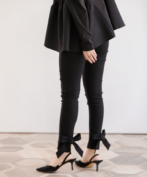 Fit more（フィットモア）の「バックリボンストレッチパンツ（その他パンツ・レディース・ブラック/ブラウン・PS/S/M）」の2枚目の写真