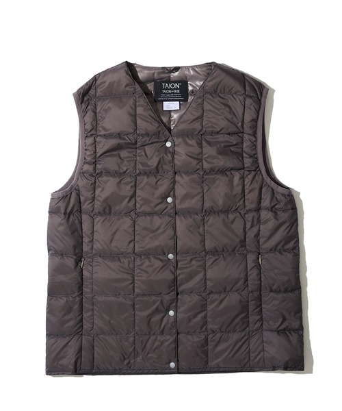 TAION（タイオン）の「【TAION / タイオン】V NECK BUTTON DOWN VEST / インナーダウンベスト TAION-W001（ダウンベスト・レディース・ブラック/カーキ/チャコールグレー/グレー/オフホワイト/サンドベージュ/ネイビー/ライトグレー/セージグリーン・SMALL/MEDIUM/LARGE/X-LARGE/XX-LARGE）」の18枚目の写真