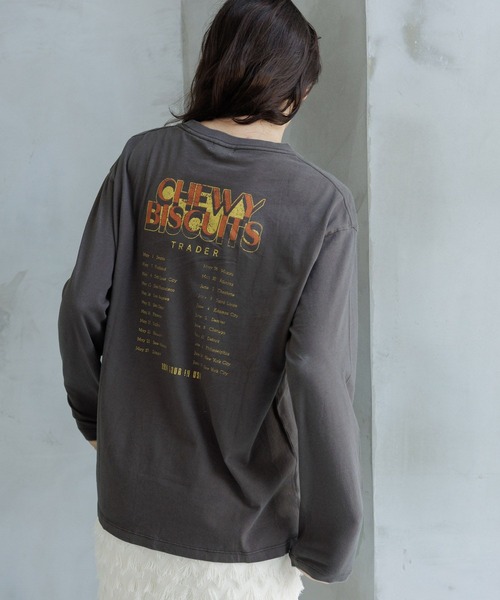 LAKOLE(ラコレ)の「グラフィックプリント長袖TEE / 976017(Tシャツ/カットソー・レディース・ホワイト系その他6/グレー系9/チャコール/オフホワイト・MEDIUM/SMALL)」の9枚目の写真