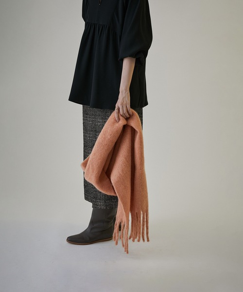SALON adam et rope'(サロン アダム エ ロペ)の「【WEB限定】ウールミックスシャギーストール(ストール/ショール・レディース・チャコールグレー/ブルー/クリーム/オレンジ/ホワイト・FREE)」の5枚目の写真
