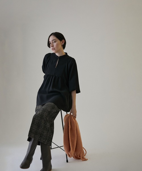 SALON adam et rope'(サロン アダム エ ロペ)の「【WEB限定】ウールミックスシャギーストール(ストール/ショール・レディース・チャコールグレー/ブルー/クリーム/オレンジ/ホワイト・FREE)」の16枚目の写真