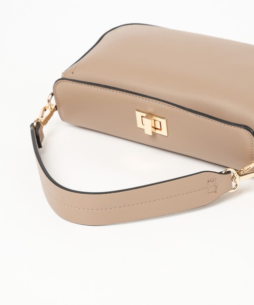 Andemiu(アンデミュウ)の「【WEB限定】2WAYレクタングルバッグ 991453(ショルダーバッグ・レディース・ベージュ/テラコッタ・FREE)」の19枚目の写真