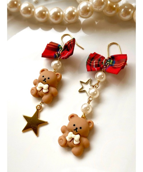 tone(トーン)の「【MUURABBTI】くまちゃんと星のチェックリボンピアス(MA)(ピアス(両耳用)・レディース・レッド/グリーン・FREE)」の6枚目の写真