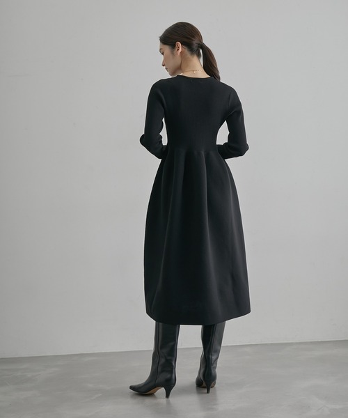 ROPE'(ロペ)の「ジャガード編み リブニットフォルムワンピース(ワンピース・レディース・ブラック系その他/ブラック・FREE)」の4枚目の写真