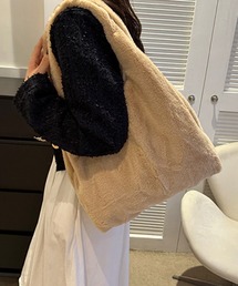 フェイクファートートバッグ