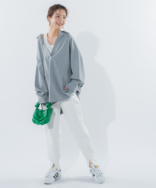 VICKY（ビッキー）の「【ビッキー定番/ロングシーズン大活躍/L号サイズ/新色登場！】裾スリットジョガーパンツ《手洗い可能》（スウェットパンツ・レディース・オフホワイト/ブラック/ベージュ/グレー・S/M/L）」の5枚目の写真