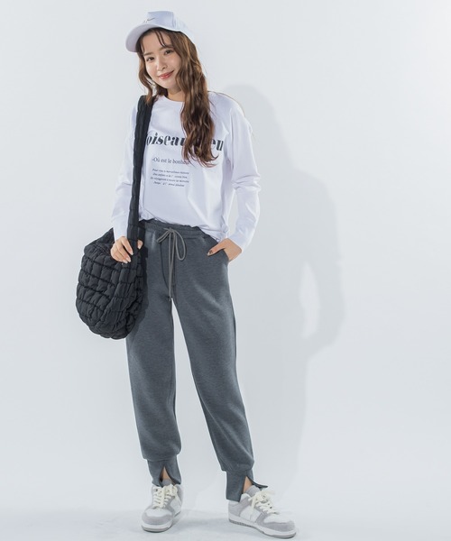 VICKY（ビッキー）の「【ビッキー定番/ロングシーズン大活躍/L号サイズ/新色登場！】裾スリットジョガーパンツ《手洗い可能》（スウェットパンツ・レディース・オフホワイト/ブラック/ベージュ/グレー・S/M/L）」の14枚目の写真