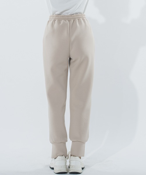 VICKY（ビッキー）の「【ビッキー定番/ロングシーズン大活躍/L号サイズ/新色登場！】裾スリットジョガーパンツ《手洗い可能》（スウェットパンツ・レディース・オフホワイト/ブラック/ベージュ/グレー・S/M/L）」の19枚目の写真