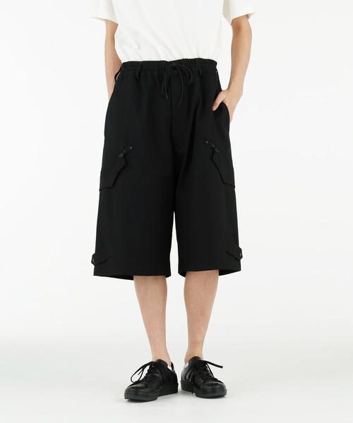 Y-3(ワイスリー)の「WRKWR SHORTS(カーゴパンツ・メンズ・ブラック・LARGE/X-SMALL/SMALL/X-LARGE/MEDIUM)」の1枚目の写真
